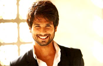 Shahid Kapoor to host IIFA awards